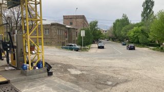 Եղեգնաձոր քաղաքի Շահումյան փողոցում զենքի գործադրմամբ խուլիգանություն, սպանության փորձ կատարելու վարույթով կալանավորվել է նույն քաղաքի 32–ամյա բնակիչը․ նախաքննությունն ավարտվել է (լուսանկարներ)